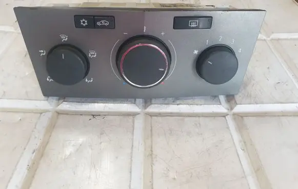 Opel Zafira B Climate control unit 13231057