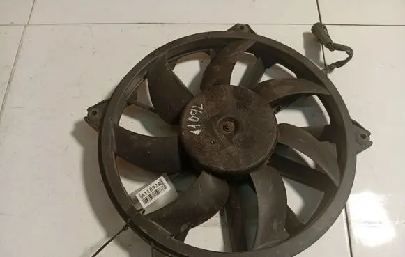 Citroen C4 I Radiator cooling fan shroud 
