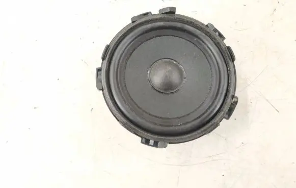 Mercedes-Benz C W205 Panel speaker 2058201002 A2058201002