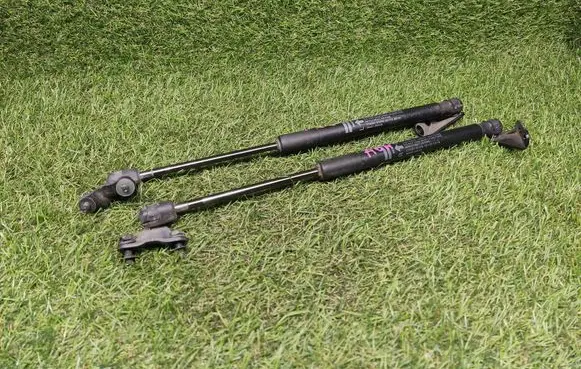 Nissan Leaf I (ZE0) Tailgate/trunk strut/damper 904503NK0A