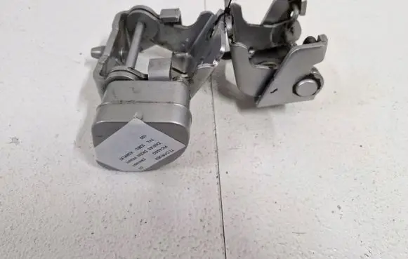 Citroen C3 Picasso Rear door hinge set 