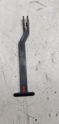 Volkswagen PASSAT B5.5 Engine bonnet (hood) release handle 3b0823593d
