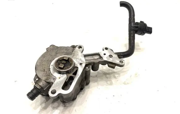 Volkswagen Touran I Vacuum pump 038145209C