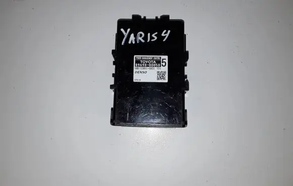Toyota Yaris Other control units/modules 896900D050