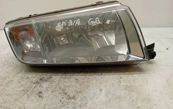 Skoda Fabia Mk1 (6Y) Headlight/headlamp