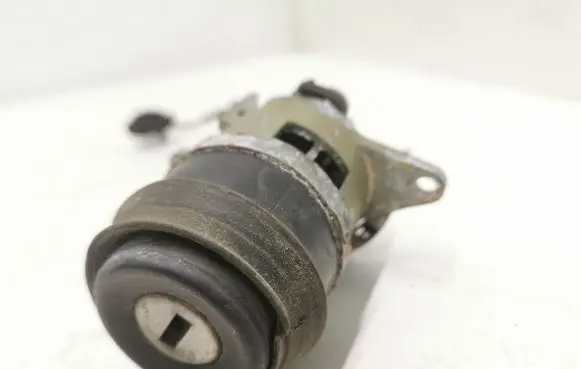 Audi A6 S6 C4 4A Tailgate exterior lock 893971633