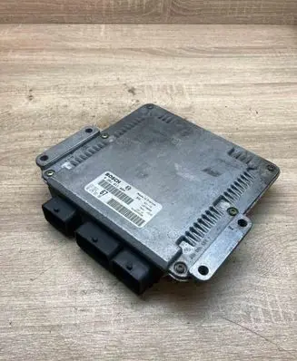 Citroen Xsara Engine control unit/module ECU 9647693180 0281011084