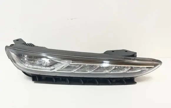Hyundai Kona I Headlight/headlamp 92208J9000