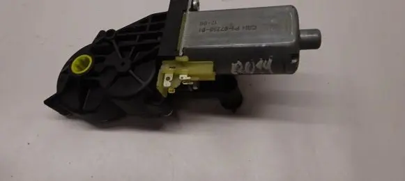 Mercedes-Benz C W204 Seat adjustment motor P10725601