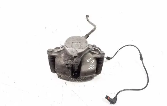 Mercedes-Benz E W212 Front brake caliper A2044212481