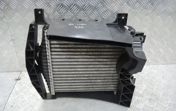 Land Rover Range Rover Sport L494 Intercooler radiator 9L440