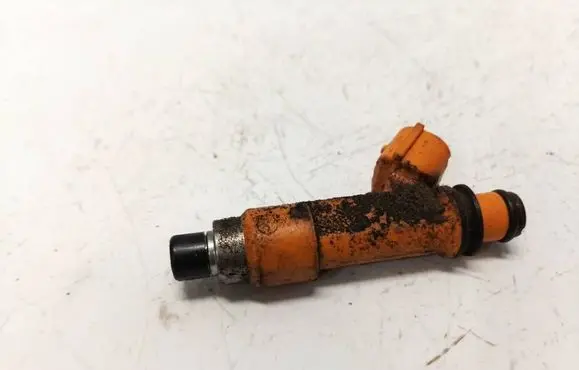 Suzuki Swift I Fuel injector 2975000120