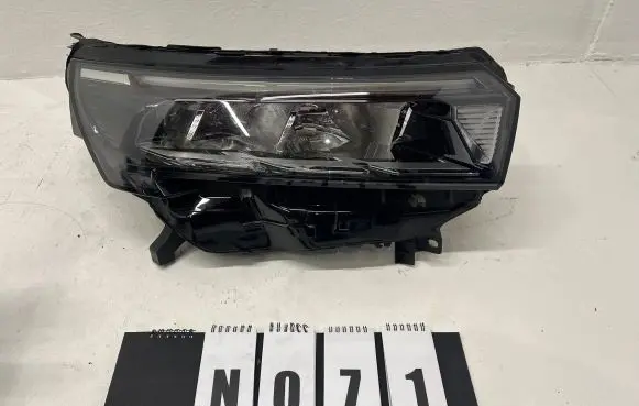 Nissan Townstar Headlight/headlamp 260107139 100-6E00E 26010-7139