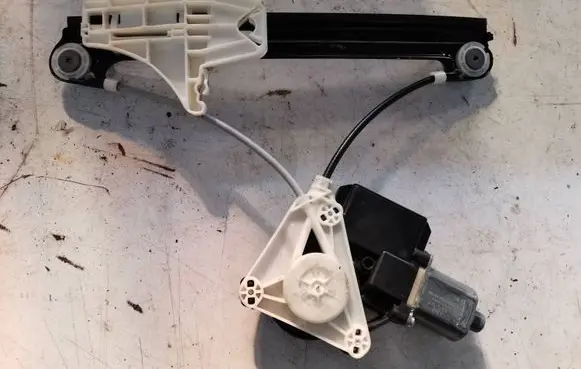 Volkswagen Polo V 6R Rear door window regulator with motor 6R0959812G S850311054