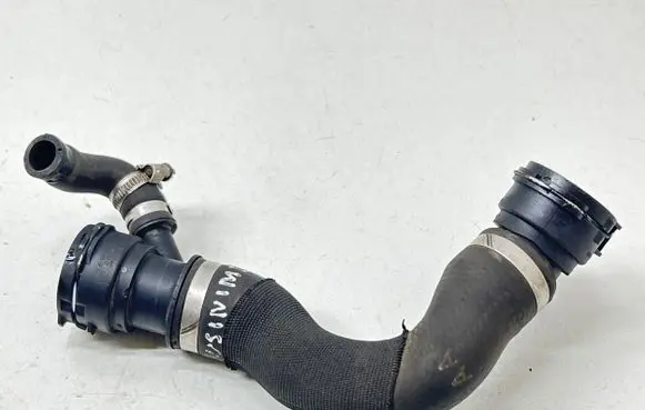 BMW X5 E70 Engine coolant pipe/hose 779849502