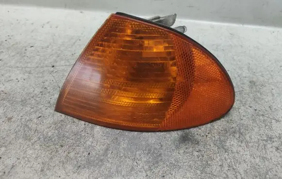 BMW 3 E46 Front indicator light