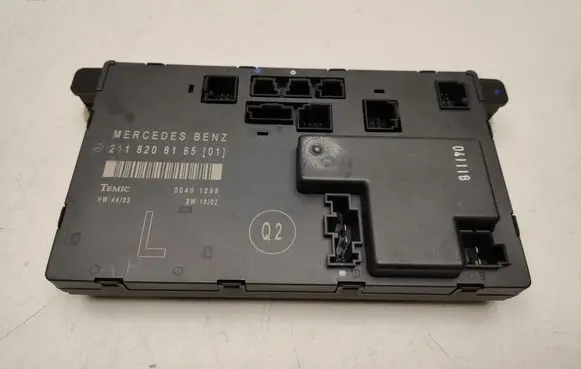 Mercedes-Benz E W211 Door control unit/module A2118208185