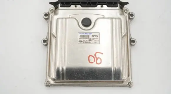 Hyundai i30 Engine control unit/module 391102BPE5