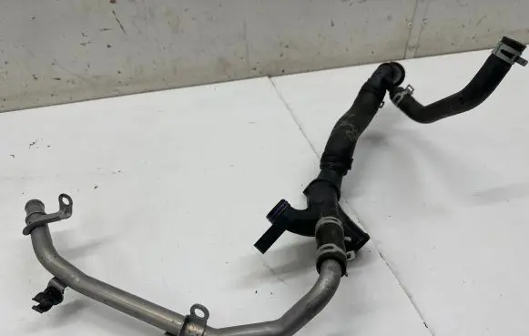 Mercedes-Benz CLA C118 X118 Engine coolant pipe/hose A2822032600