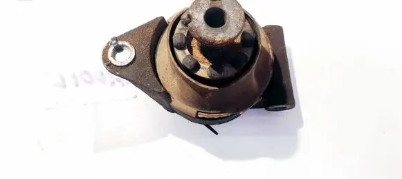 Opel Zafira B Engine mount bracket