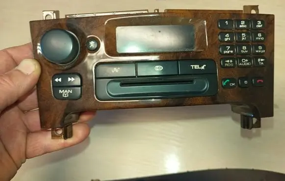 Peugeot 607 Radio/CD/DVD/GPS head unit 96435880GV 96435880