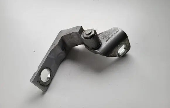 Ford S-MAX Rear door lower hinge