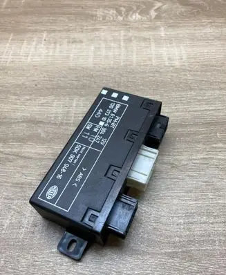BMW 5 E39 Door control unit/module 6904247 5DK007048