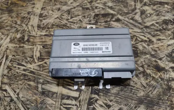 Jaguar XJL Air suspension control unit module (rear) AH4214D392AB