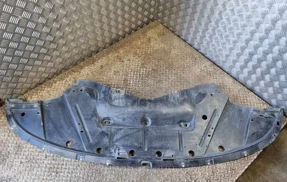 Front bumper skid plate/under tray