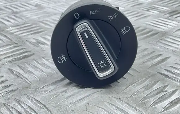 Volkswagen Golf VII Light switch 5G0941431BE