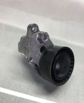 Volkswagen Taigo Generator/alternator belt tensioner 04e145299l