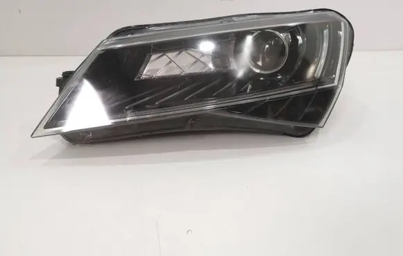 Skoda Superb B8 (3V) Headlight/headlamp 3V1941015B