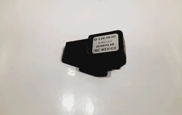 Chrysler 200 Air pressure sensor