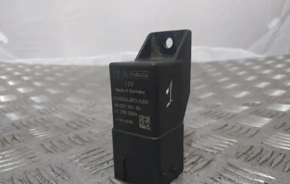 Ford Mondeo MK IV Glow plug pre-heat relay 9803299780 51299058A