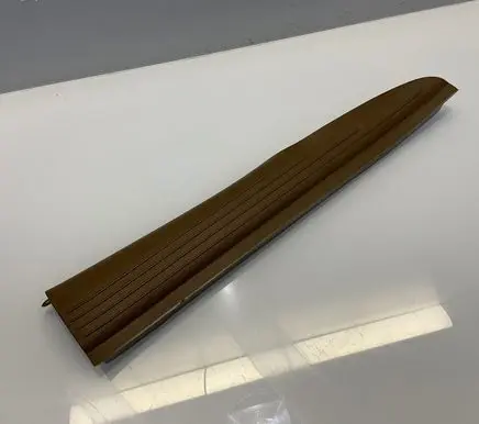 Mercedes-Benz E W211 Rear sill trim cover A2116805335 2116805335