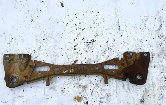 Radiator mount bracket