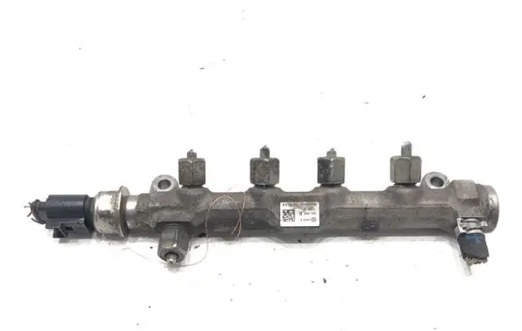 Skoda Octavia Mk3 (5E) Fuel main line pipe 04L089B