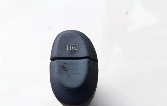 Renault Scenic I Windscreen/window heater switch 841243B
