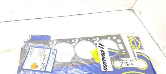 Opel Vectra B Engine head 0792180F 10066000