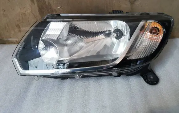 Renault Sandero II Headlight/headlamp 260604111R