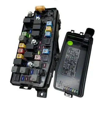 Chevrolet Captiva Fuse module 2899U