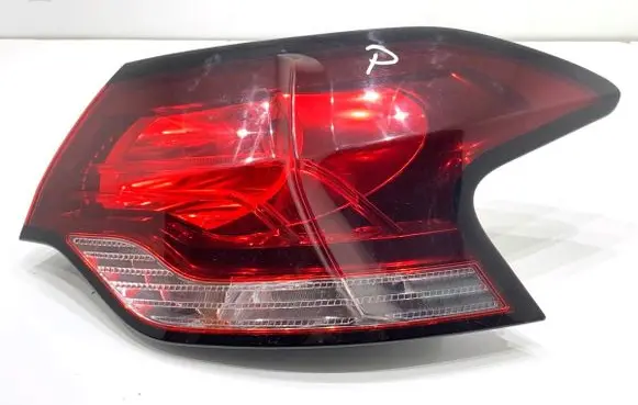 DS Automobiles 4 Rear/tail lights 