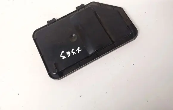 Ford Focus Headlight/headlamp dust cover