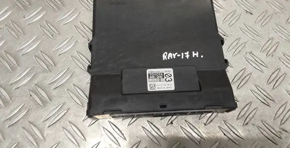Toyota RAV 4 (XA40) Other control units/modules 8998142060