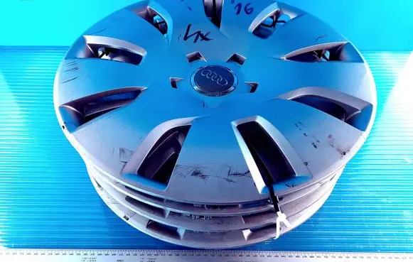 Audi A4 S4 B8 8K R16 wheel hub/cap/trim 8K0601147