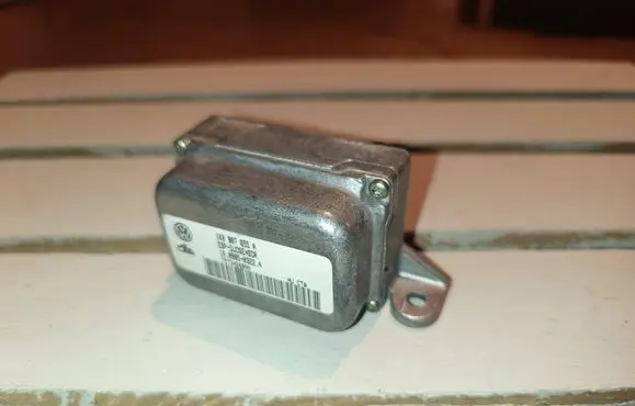 Audi A3 S3 8P ESP acceleration yaw rate sensor 1K0907655A 10098503224 T573H26B9N