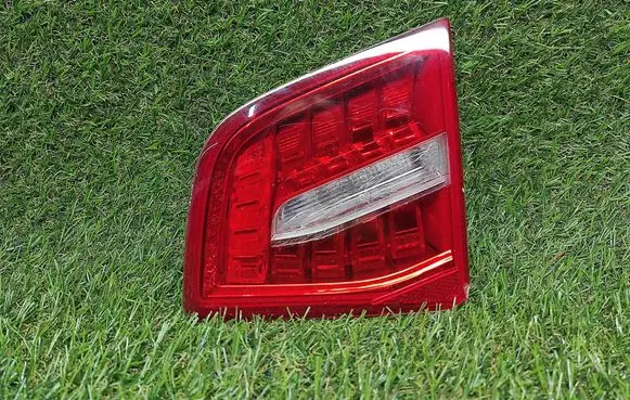 Audi A6 S6 C6 4F Tailgate rear/tail lights 4F5945094E