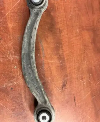 Rear control arm