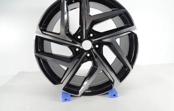 Audi Q6 e-tron Original wheel cap 85H601025S