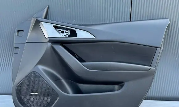Mazda 3 III Front door card panel trim